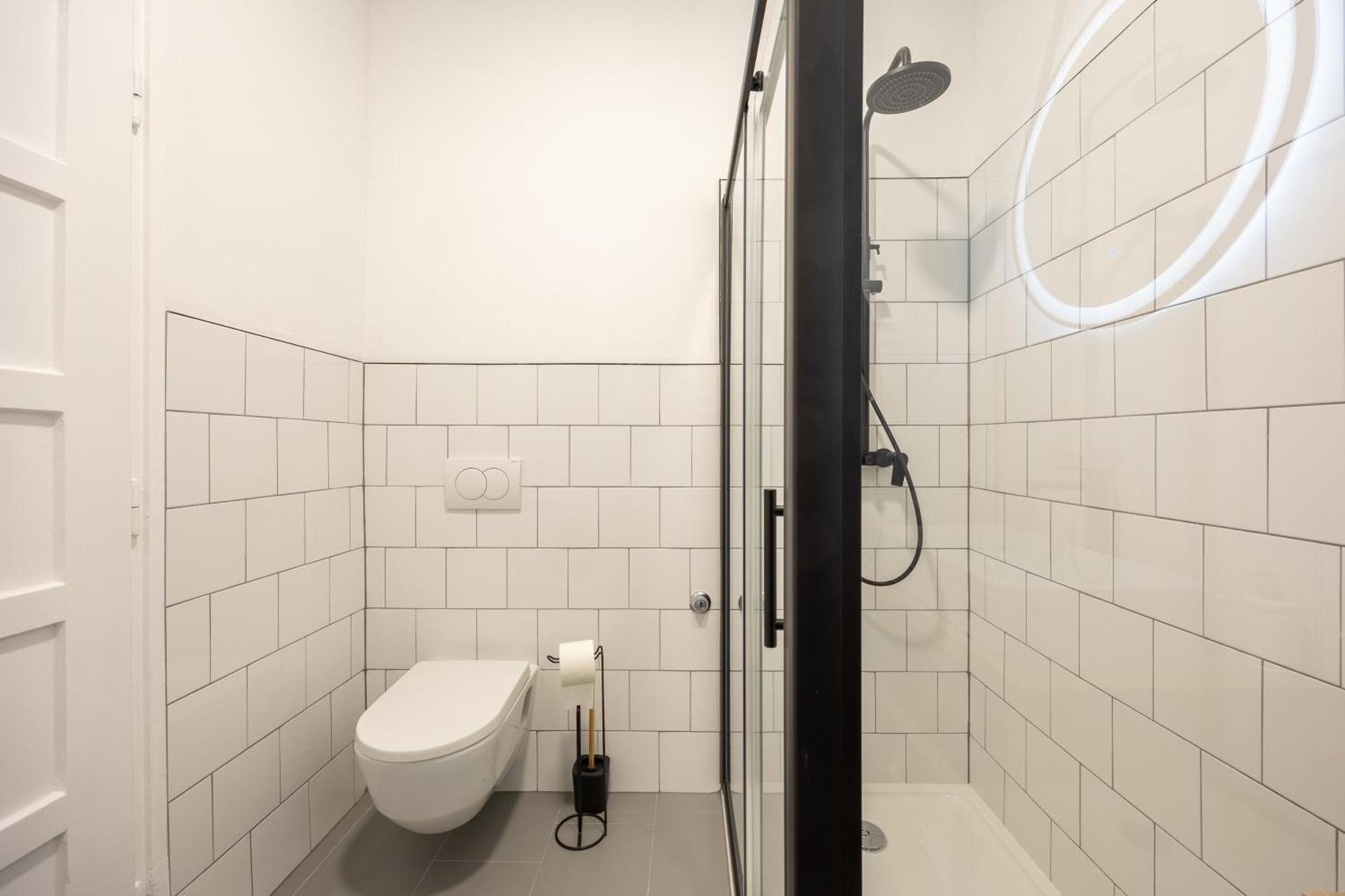 Apartment Center *