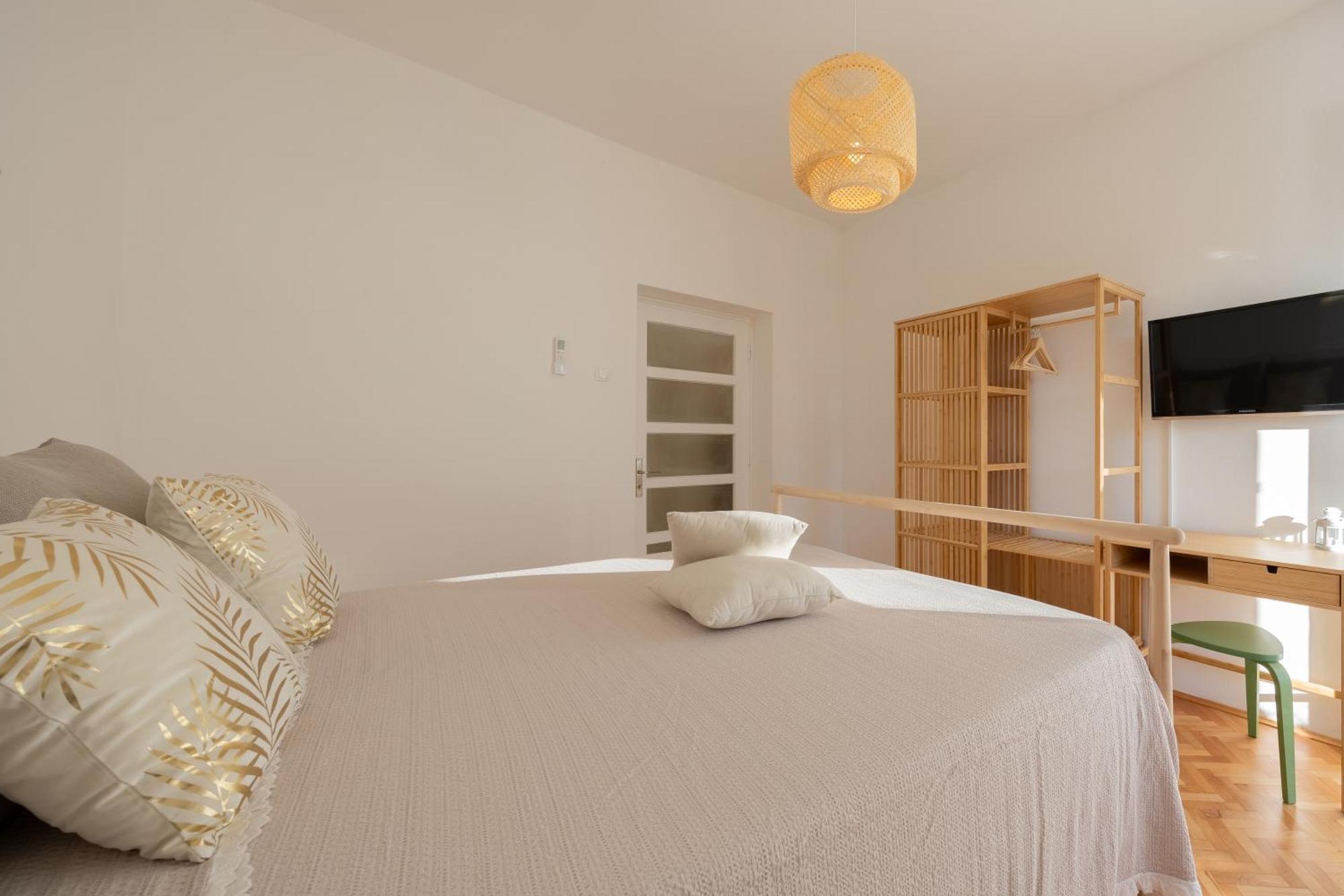 Apartment Center